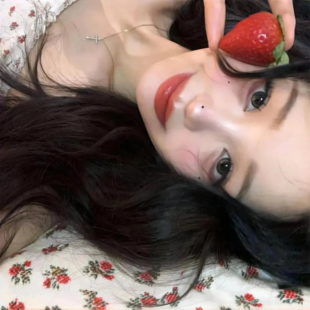 姑娘， 望着我